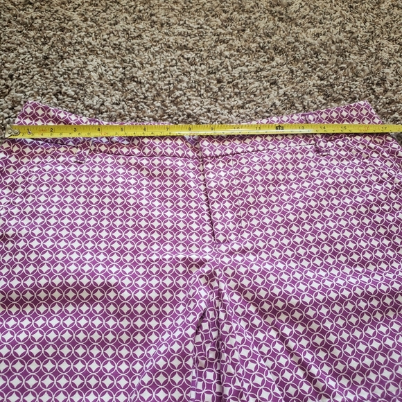 Patterned Shorts Size 8 - Picture 12 of 14